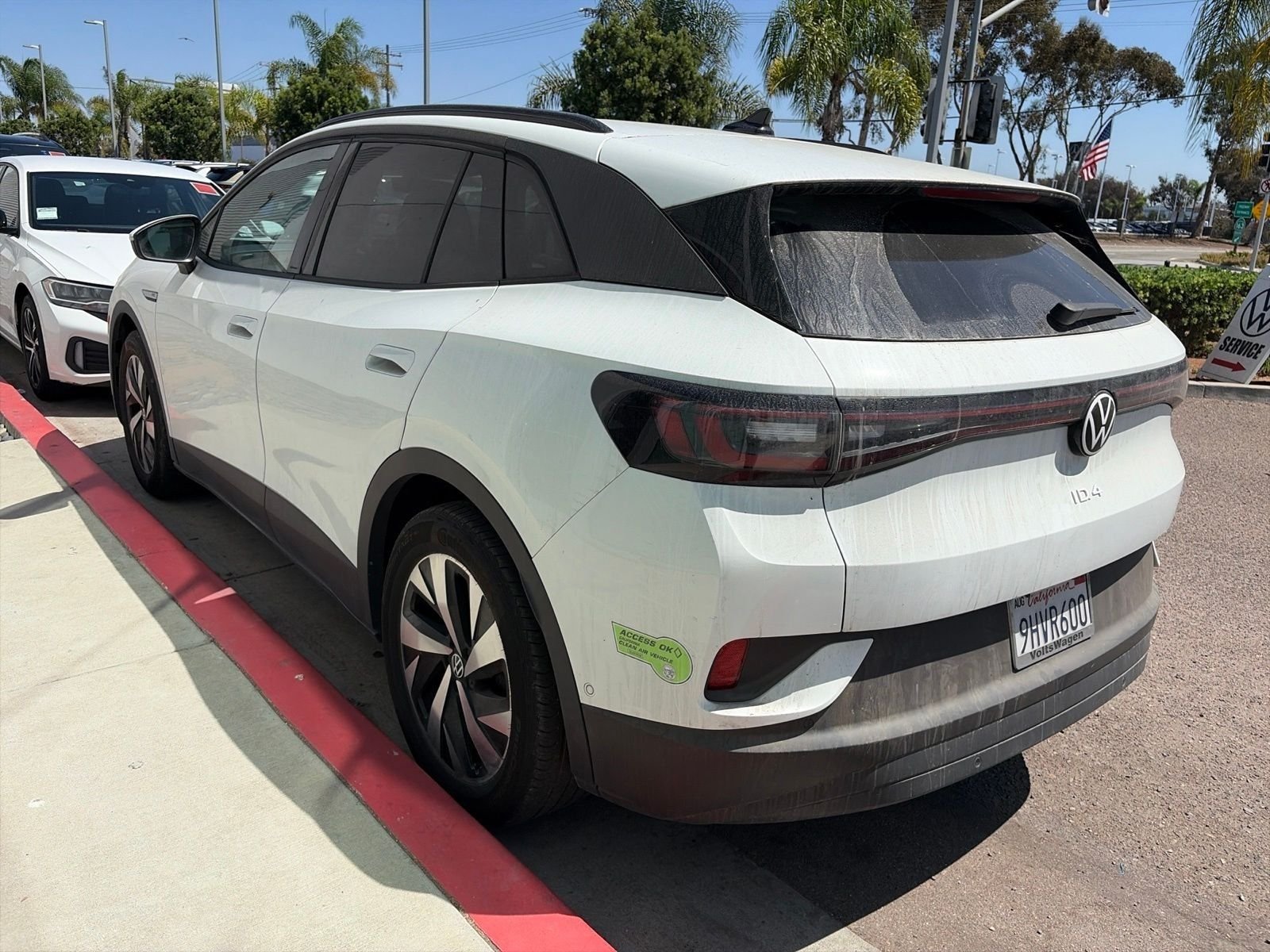 Certified Used 2023 Pure White Volkswagen Pro image 5