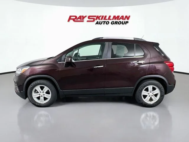 Used 2020 Red Chevrolet LT image 4