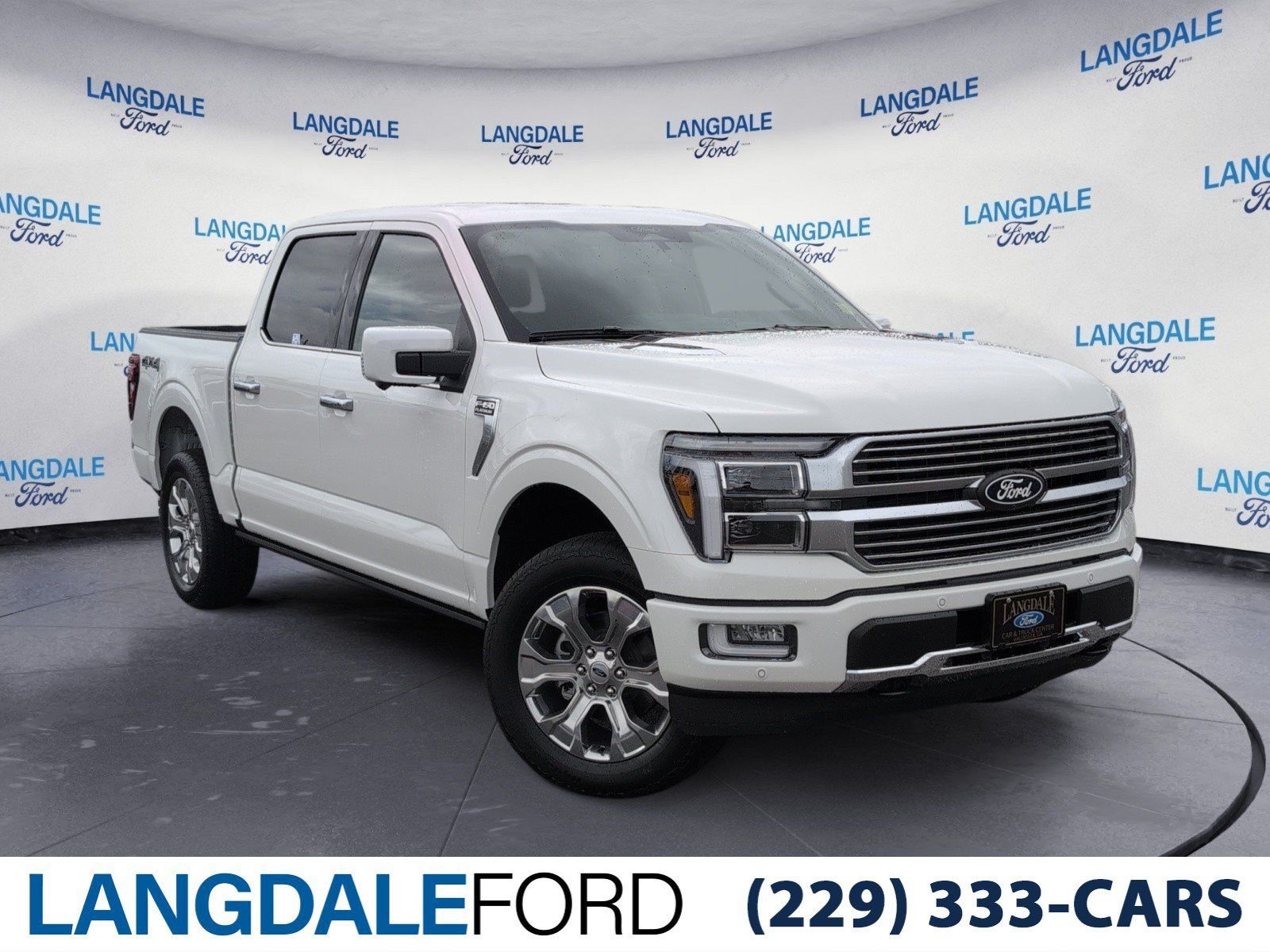 New 2026 Star White Metallic Tri-Coat Ford Platinum image 1