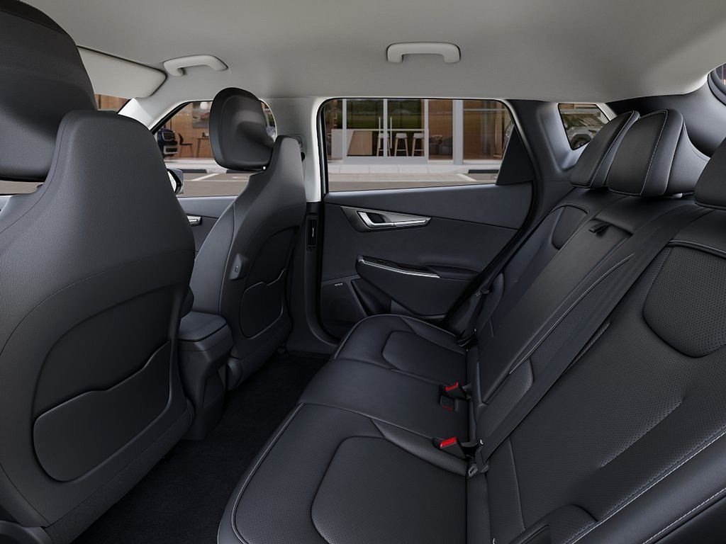 New 2026 Glacial White Pearl Kia WIND image 18
