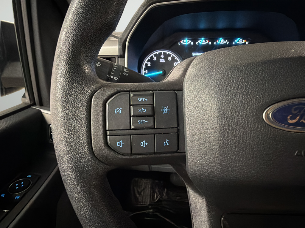 Used 2023 Black Ford XLT image 16