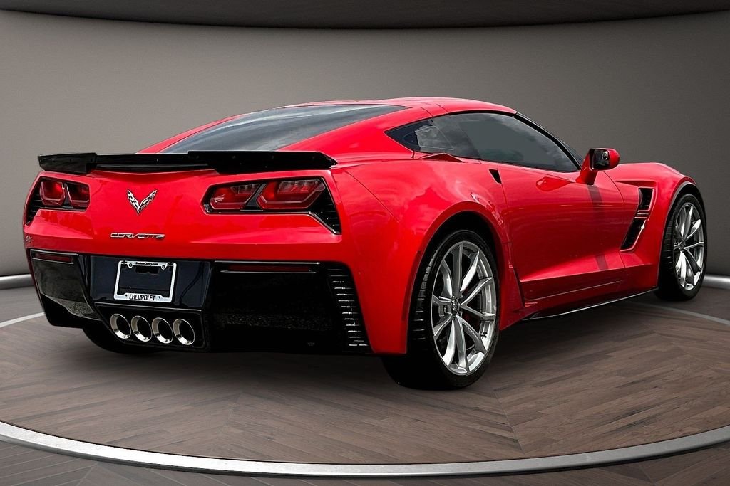 Used 2019 Red Chevrolet Grand Sport image 6