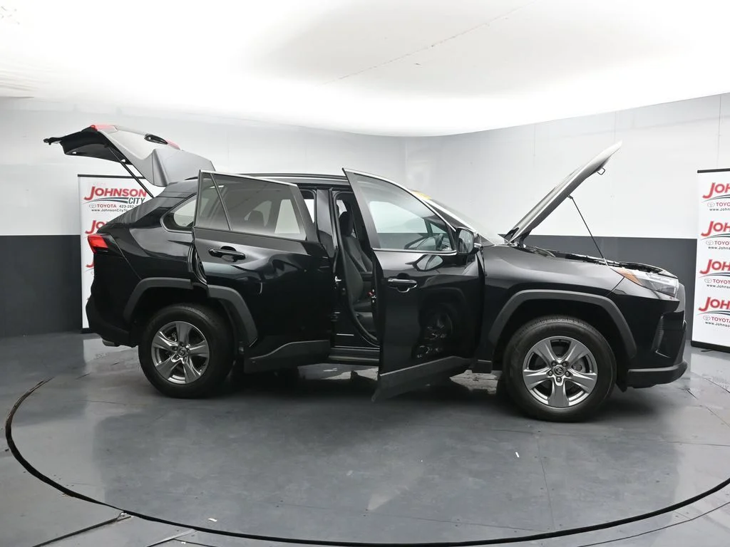 Used 2024 Black Toyota XLE image 39