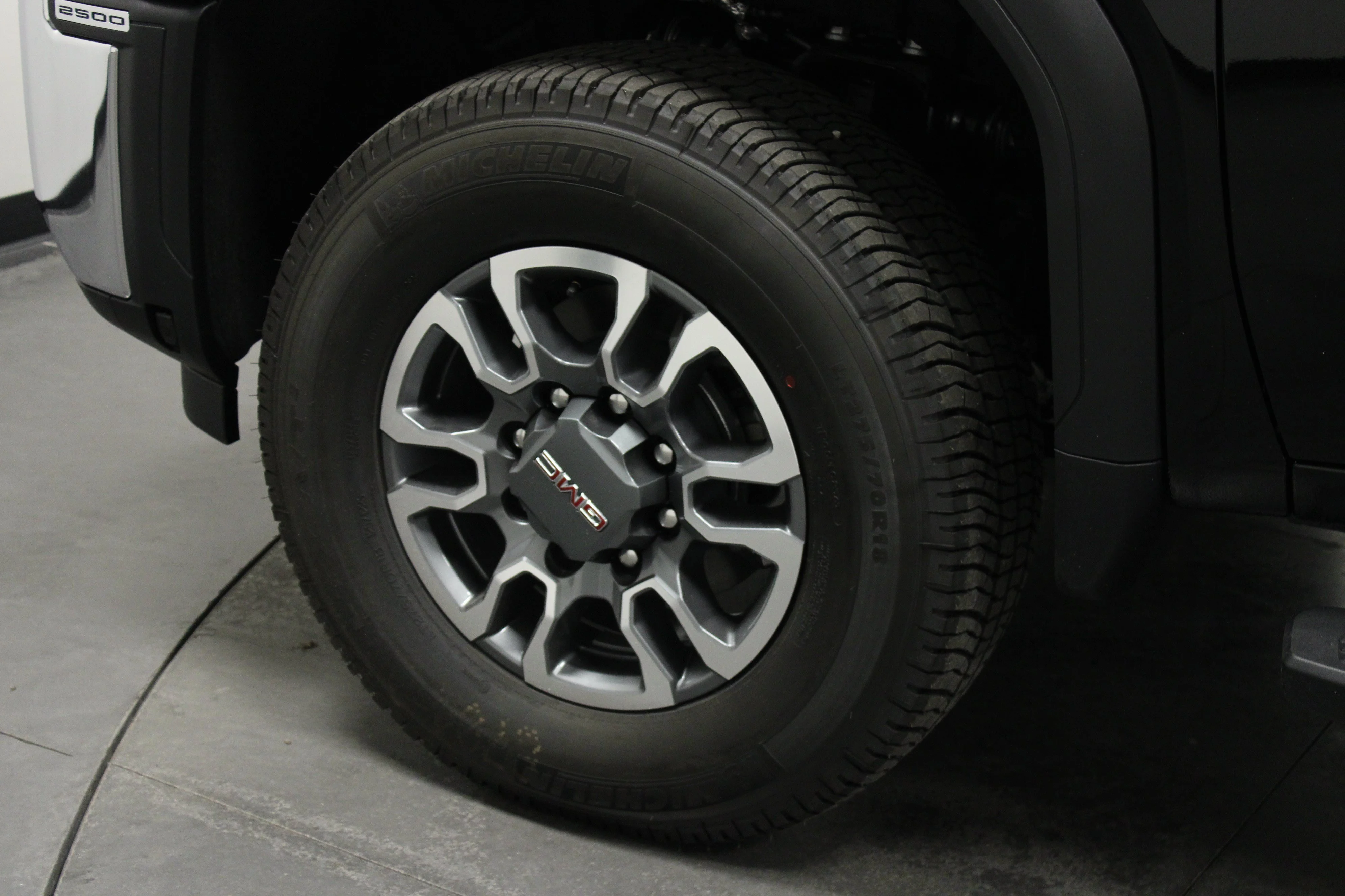 New 2026 Onyx Black GMC SLT image 10