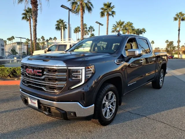 Used 2025 Titanium Rush Metallic GMC SLT image 8
