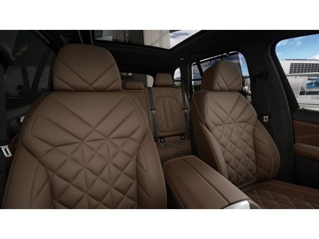 New 2026 Mineral White Metallic BMW xDrive50e image 11