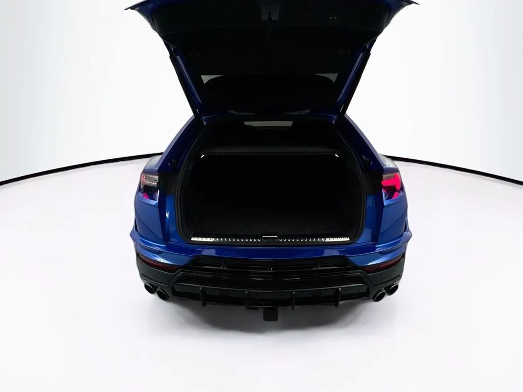 Used 2023 Blue Lamborghini S image 29
