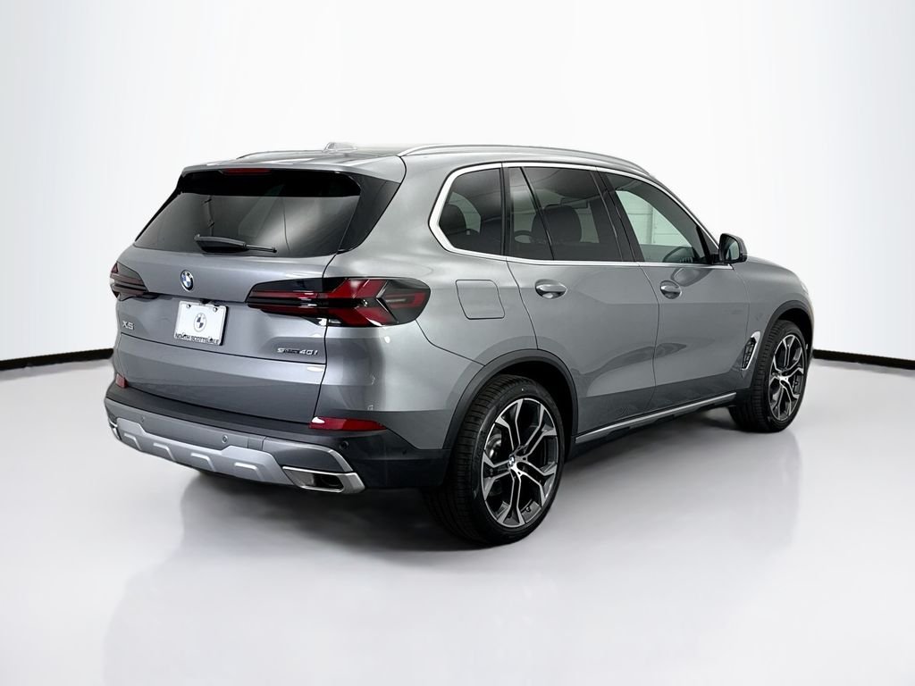 Used 2026 Gray Metallic BMW sDrive40i image 6