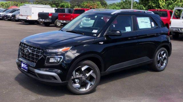 New 2026 Black,Onyx Hyundai SEL image 4