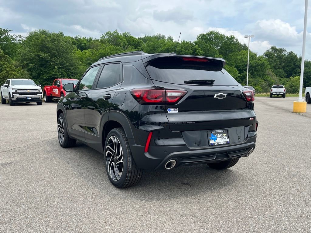 New 2026 Mosaic Black Metallic Chevrolet RS image 3