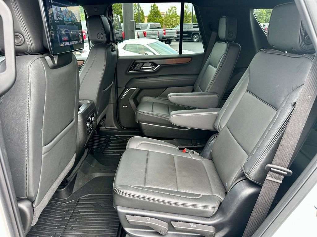 Used 2025 White GMC Denali image 18