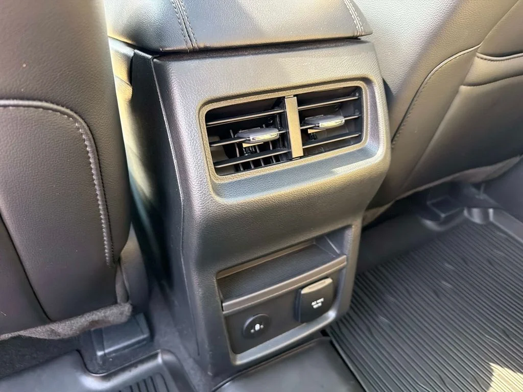 Used 2024 White Metallic Ford SEL image 17