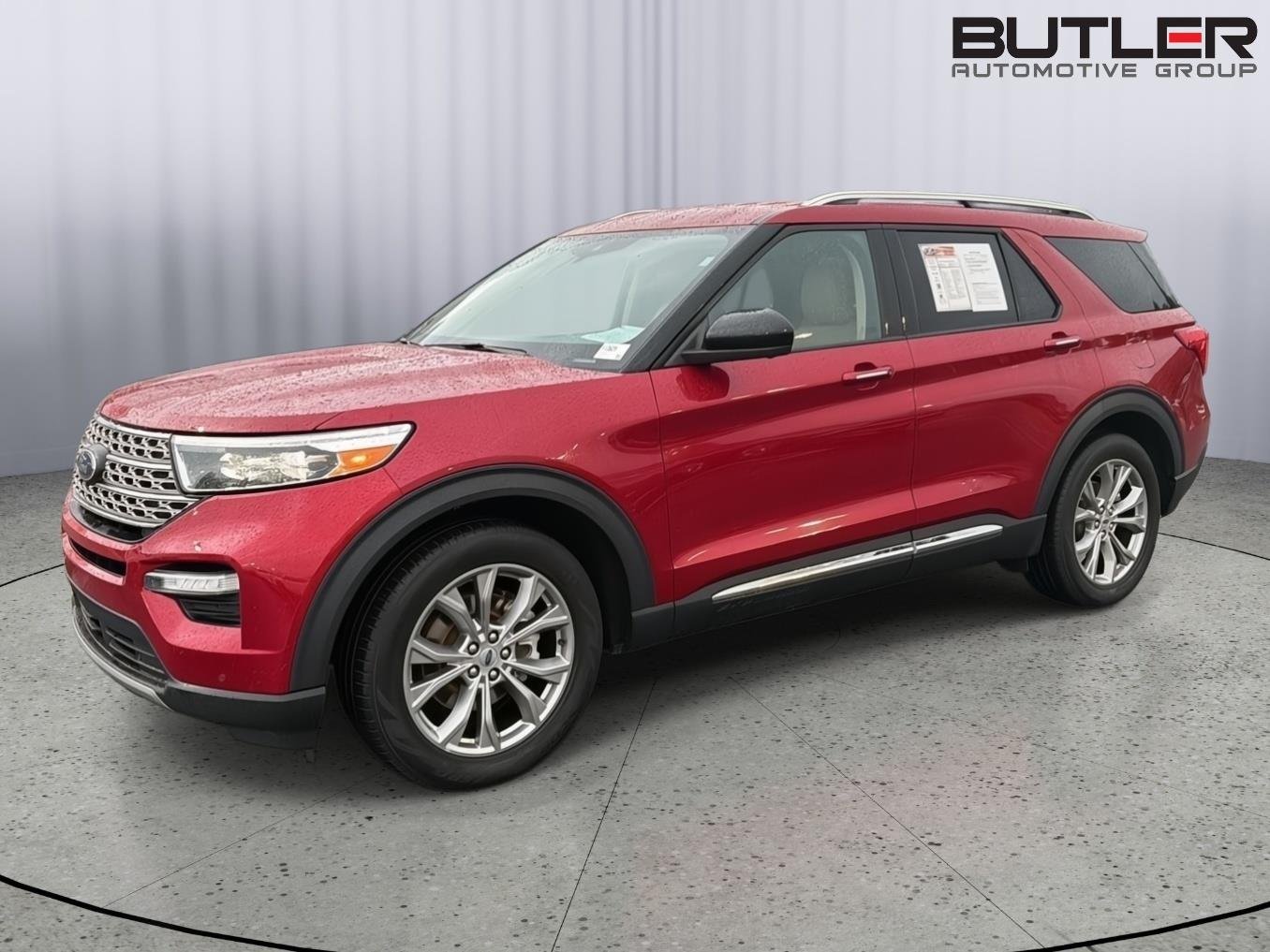 2023 Ford Explorer Limited RWD's photo