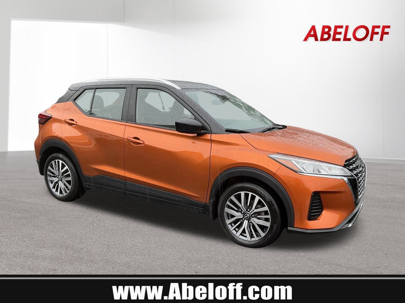 2024 Nissan Kicks 1.6 SV's photo