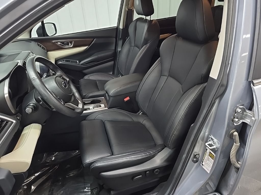 Used 2022 Ice Silver Metallic Subaru Touring image 26