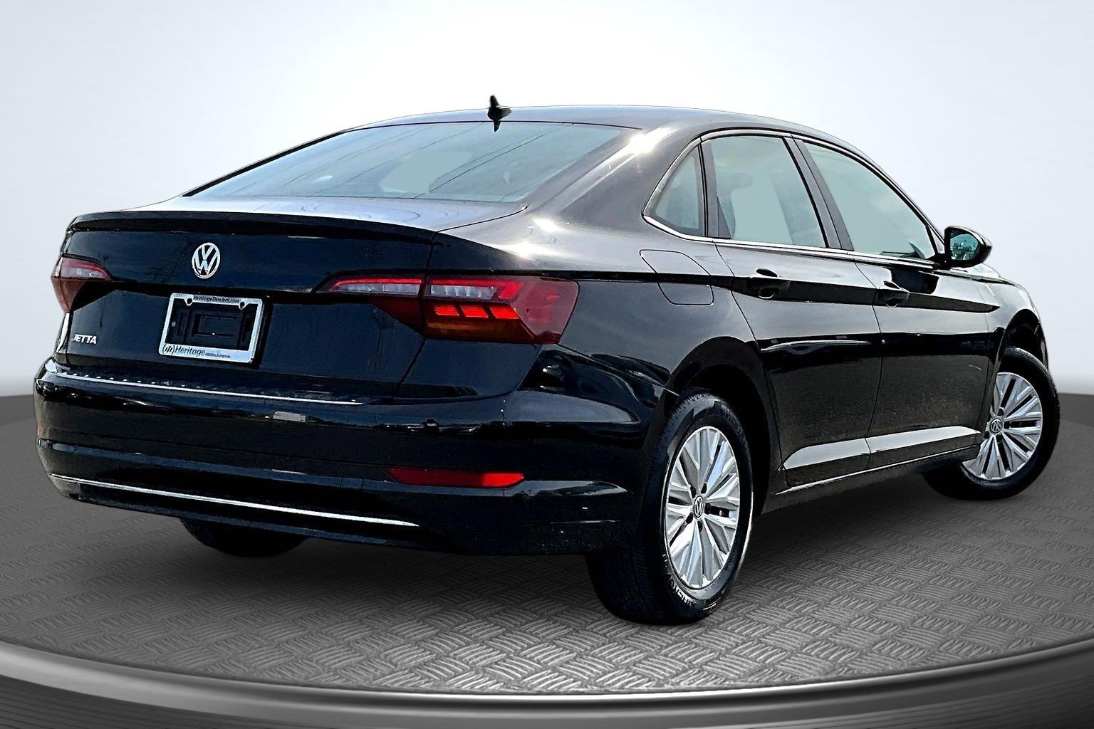 Used 2019 Black Volkswagen 1.4T S image 5