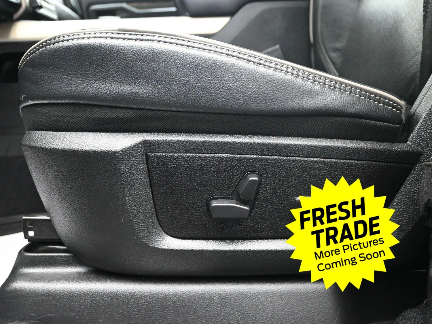 Used 2021 Granite Crystal Metallic Clearcoat Ram Laramie image 23