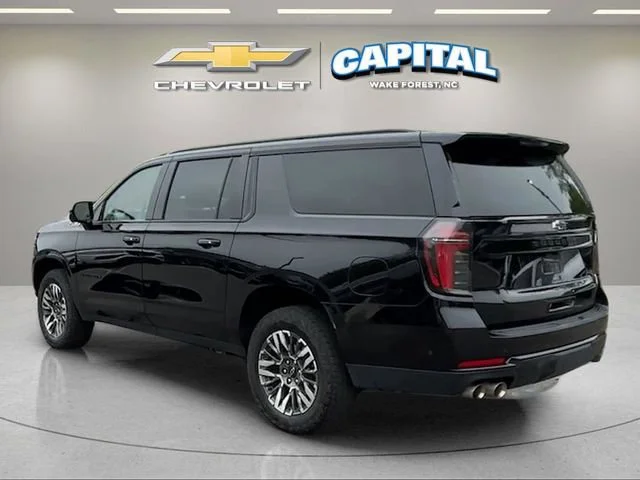 Used 2025 Black Chevrolet Z71 image 3