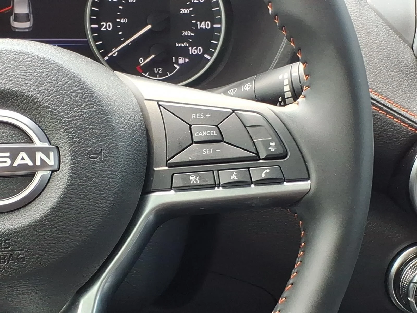 Used 2025 Electric Blue Metallic Nissan SR image 15