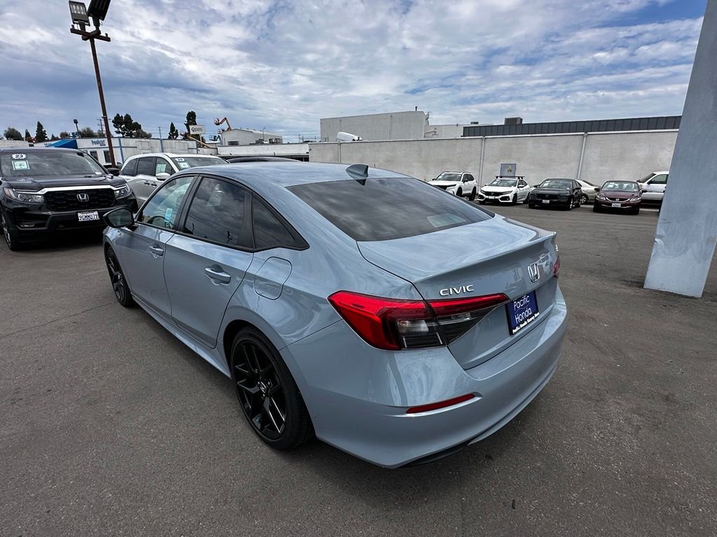 Used 2023  Honda Sport image 6