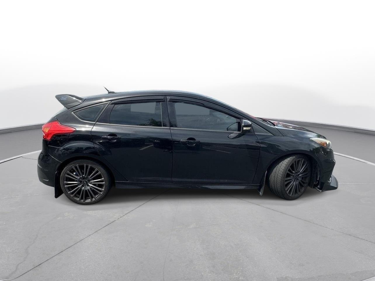 Used 2016 Shadow Black Ford RS image 5