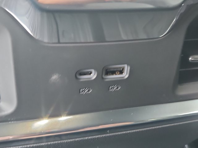 New 2026 Summit White GMC Elevation image 25