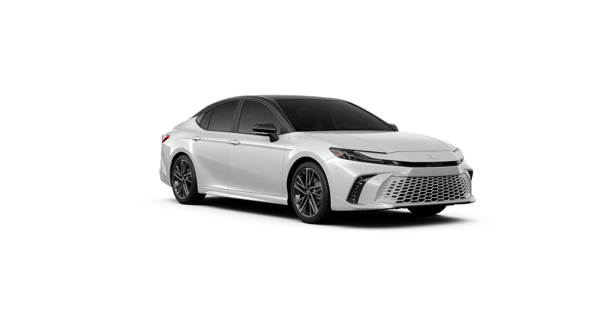 New 2027 Wind Chill Pearl with Midnight Black Metallic roof Toyota XSE image 15