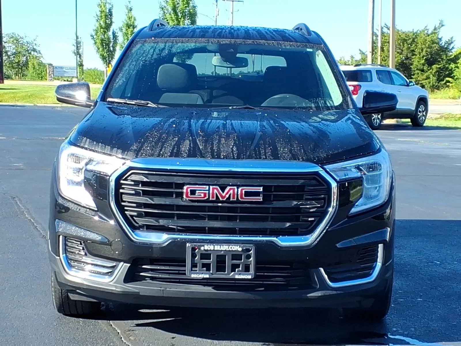 Used 2022 Black GMC SLE image 18