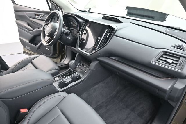 Used 2025 Green Metallic Subaru Limited Bronze Edition image 27