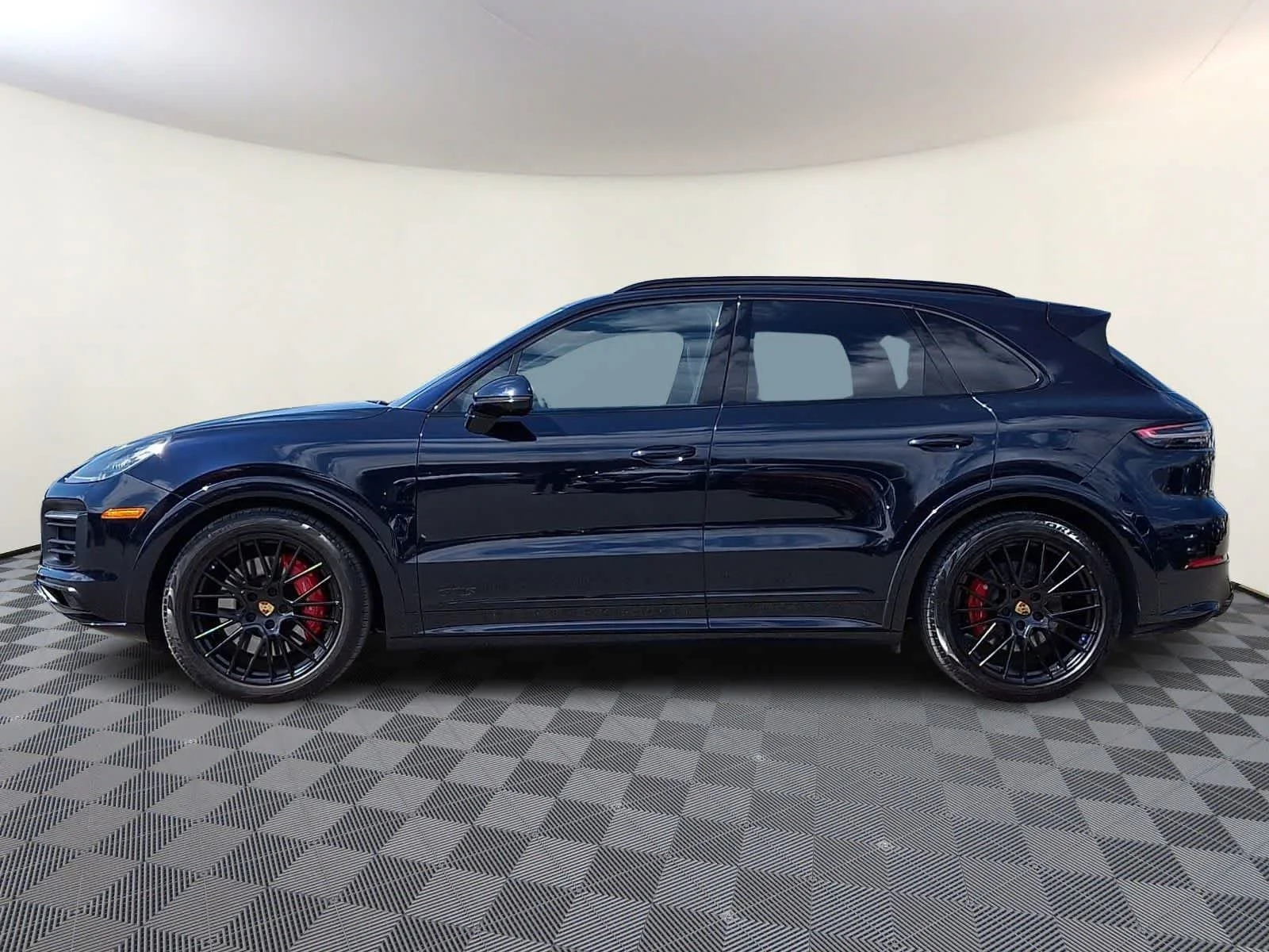 Used 2021 Moonlight Blue Metallic Porsche GTS image 8