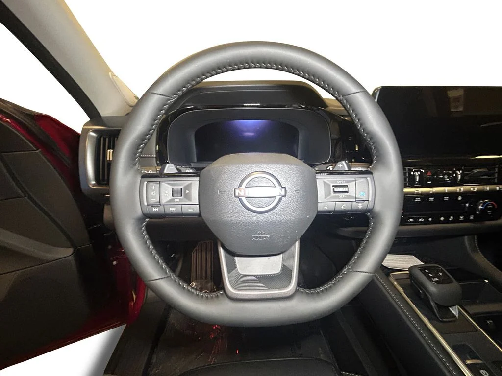 New 2026 Scarlet Nissan SL image 12