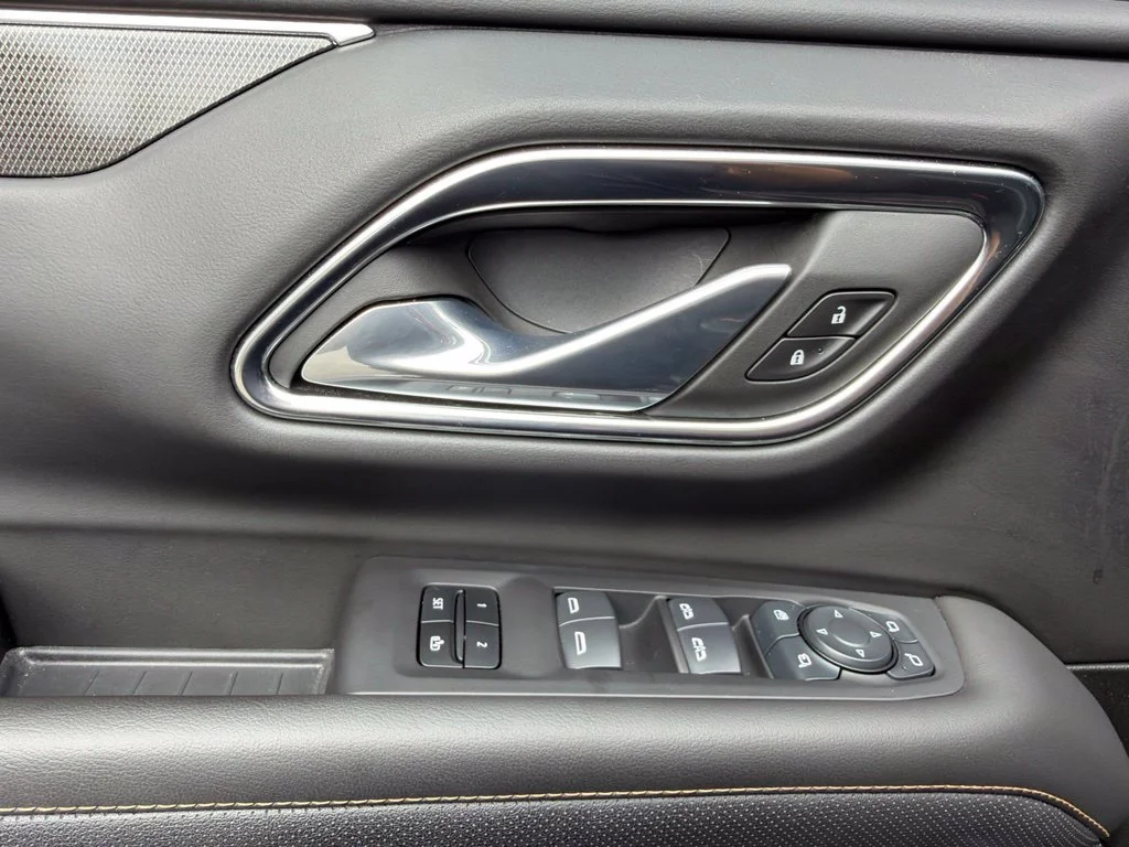 Used 2024 Black GMC AT4 image 21