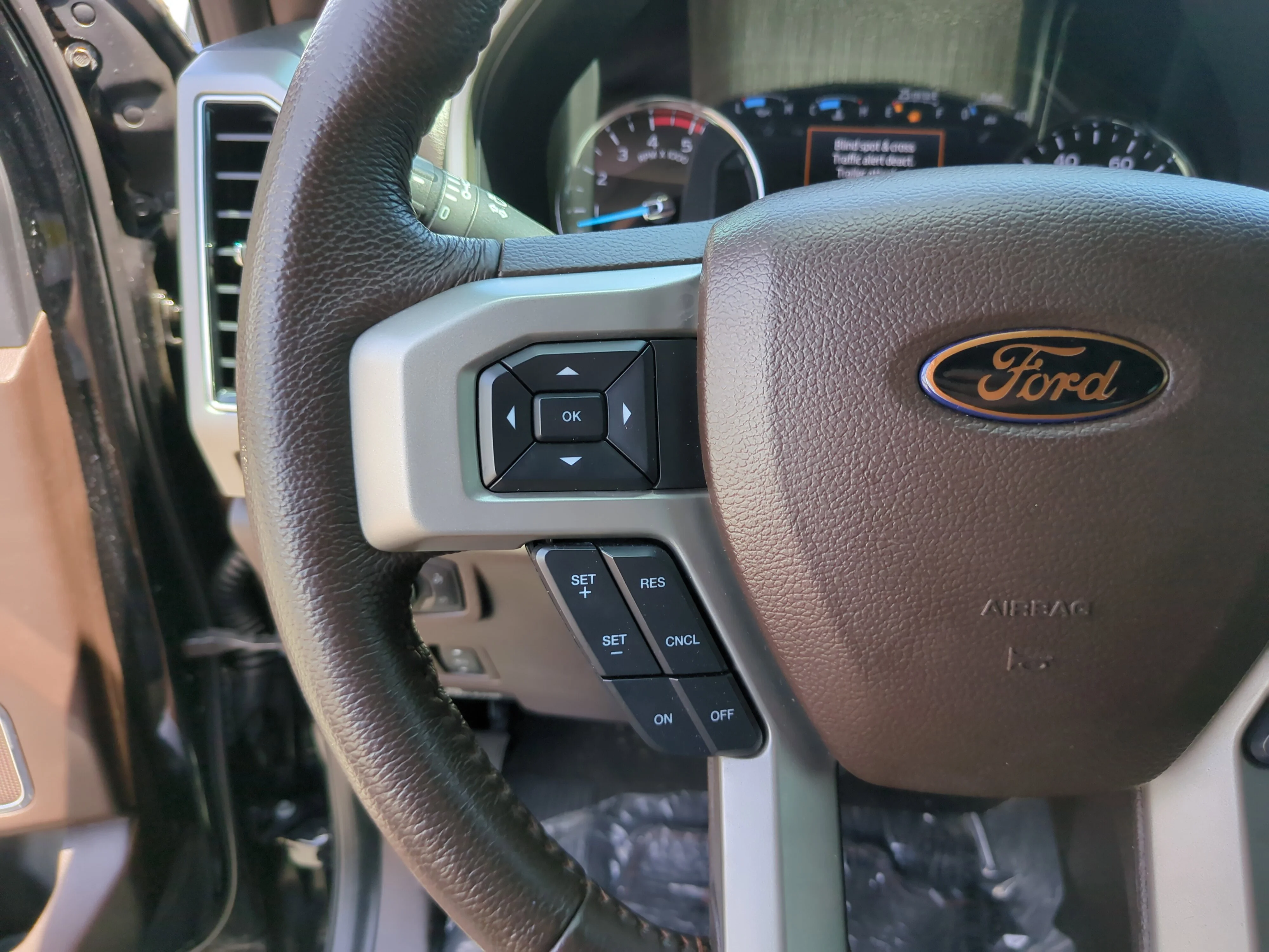 Used 2022 Agate Black Metallic Ford King Ranch image 31