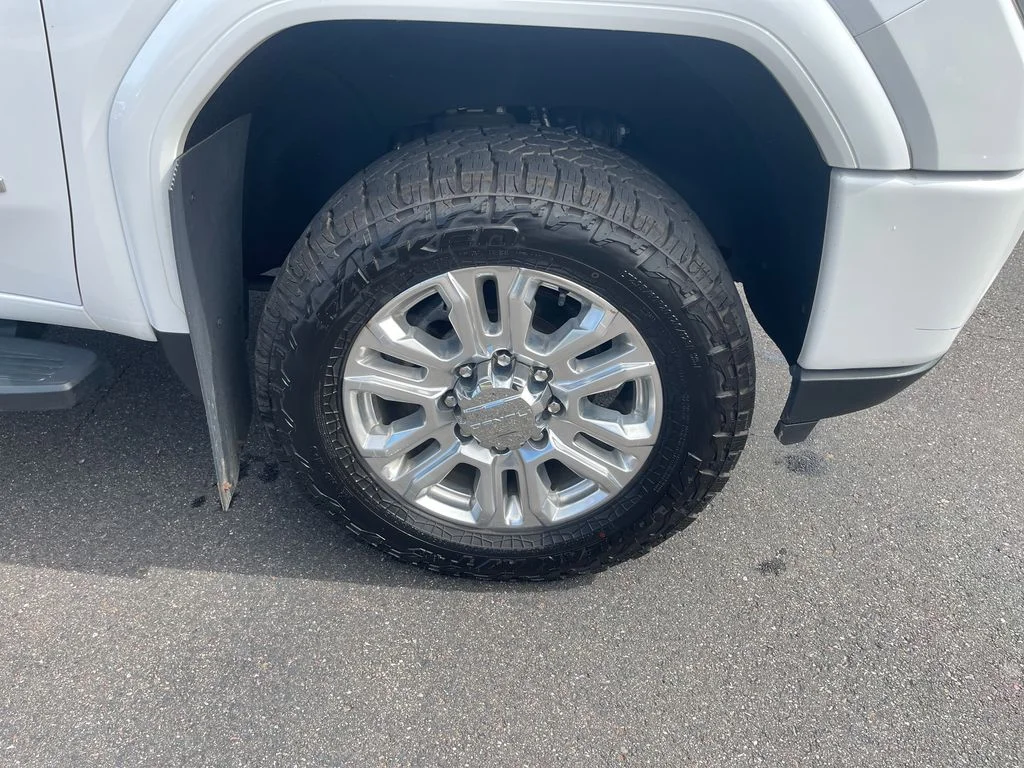 Used 2020 White GMC Denali image 12
