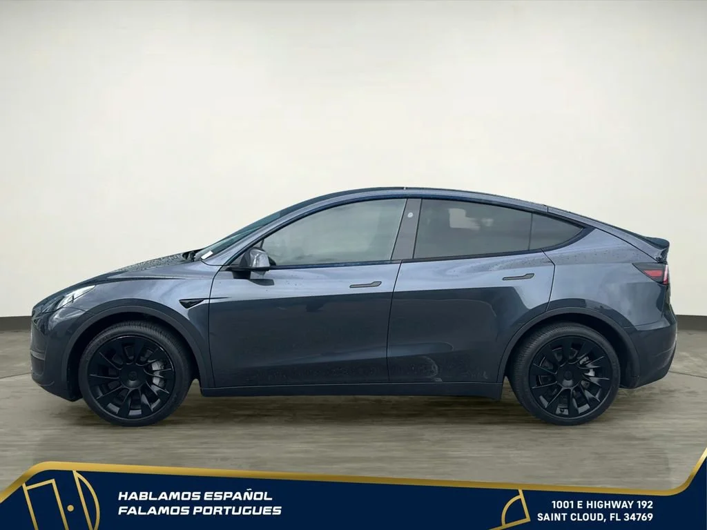 Used 2024  Tesla Long Range image 3