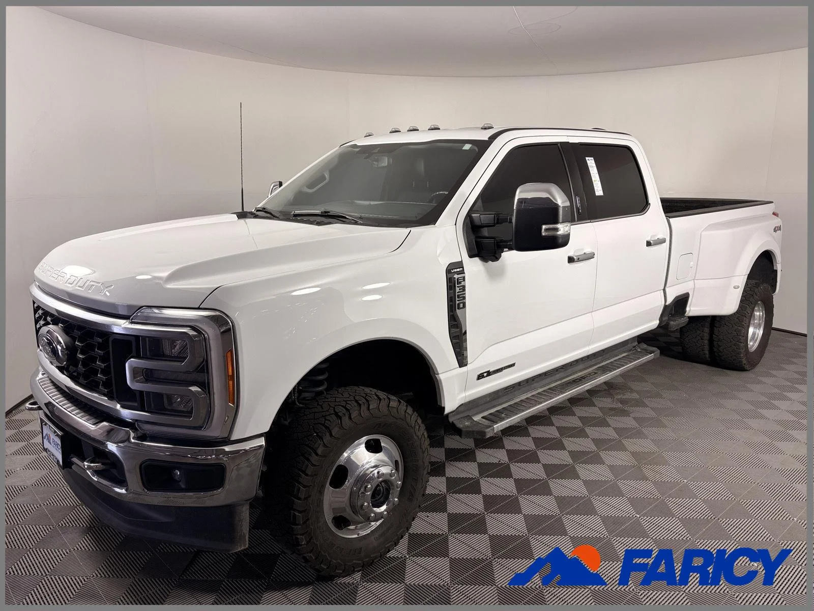 Used 2023 Oxford White Ford LARIAT image 1