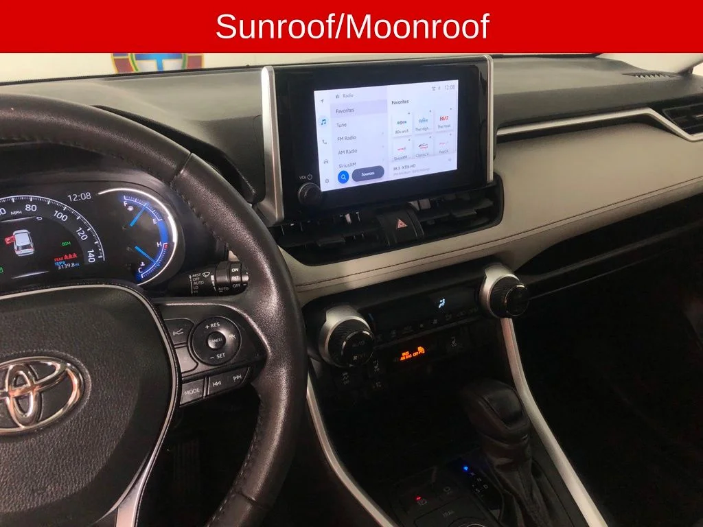 Used 2023 Silver Toyota XLE image 3