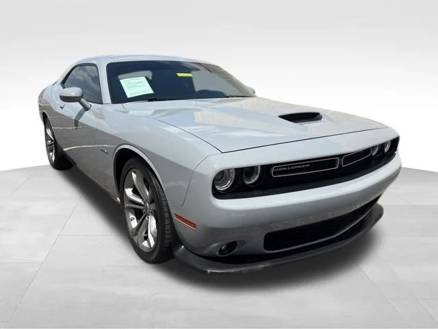 2022 Dodge Challenger R/T's photo