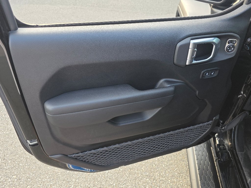 Used 2023 Black Clear Coat Jeep Sport S image 31