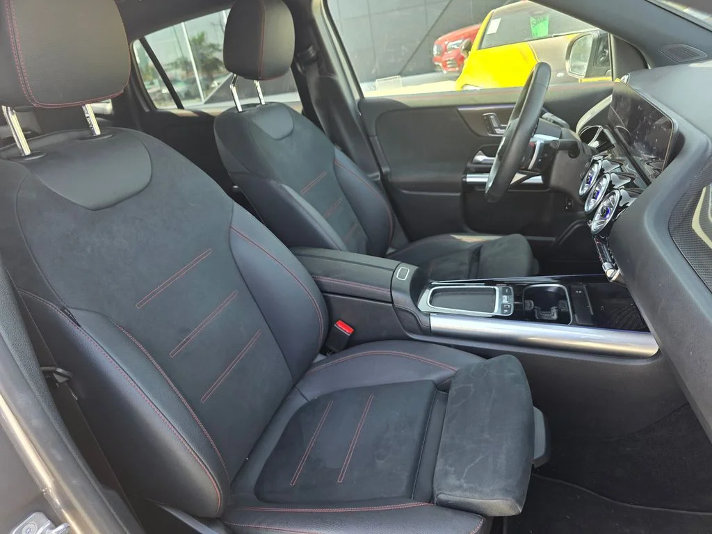 Used 2025 Black Mercedes-Benz GLA 250 image 18