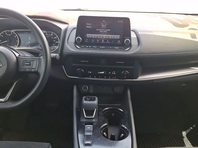2023 Nissan Rogue SV - Photo 18