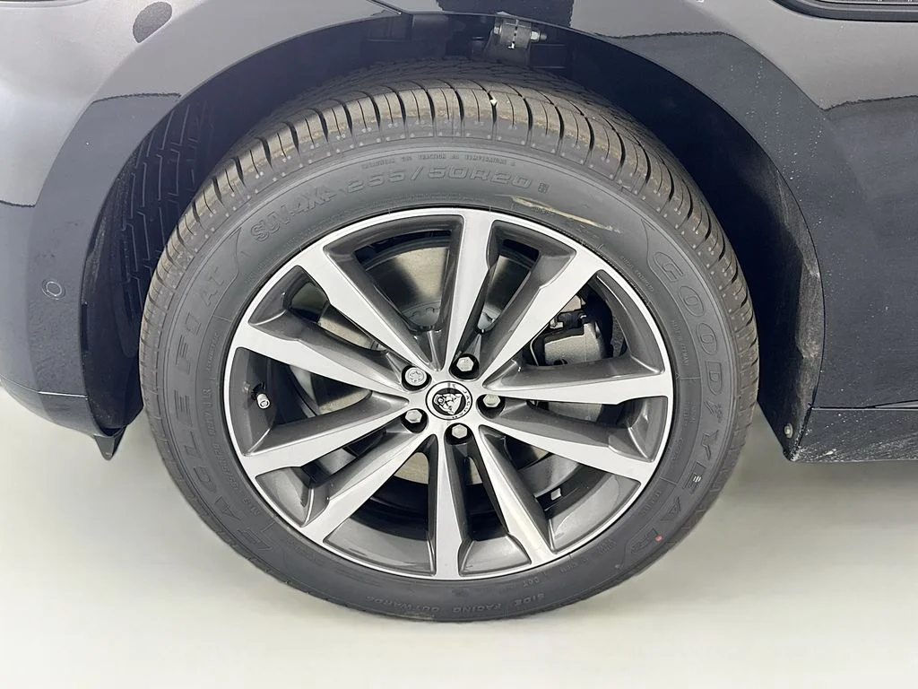 2026 Jaguar F-Pace R-Dynamic S - Photo 31