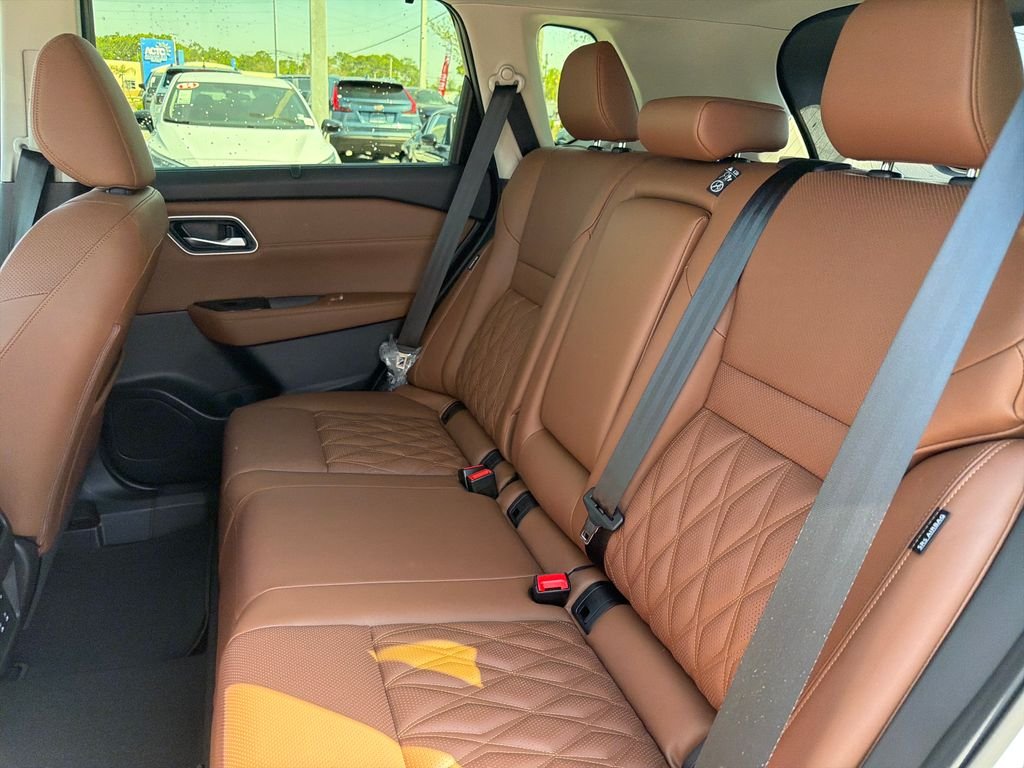 New 2026 Nissan Rogue Platinum 4D Sport Utility