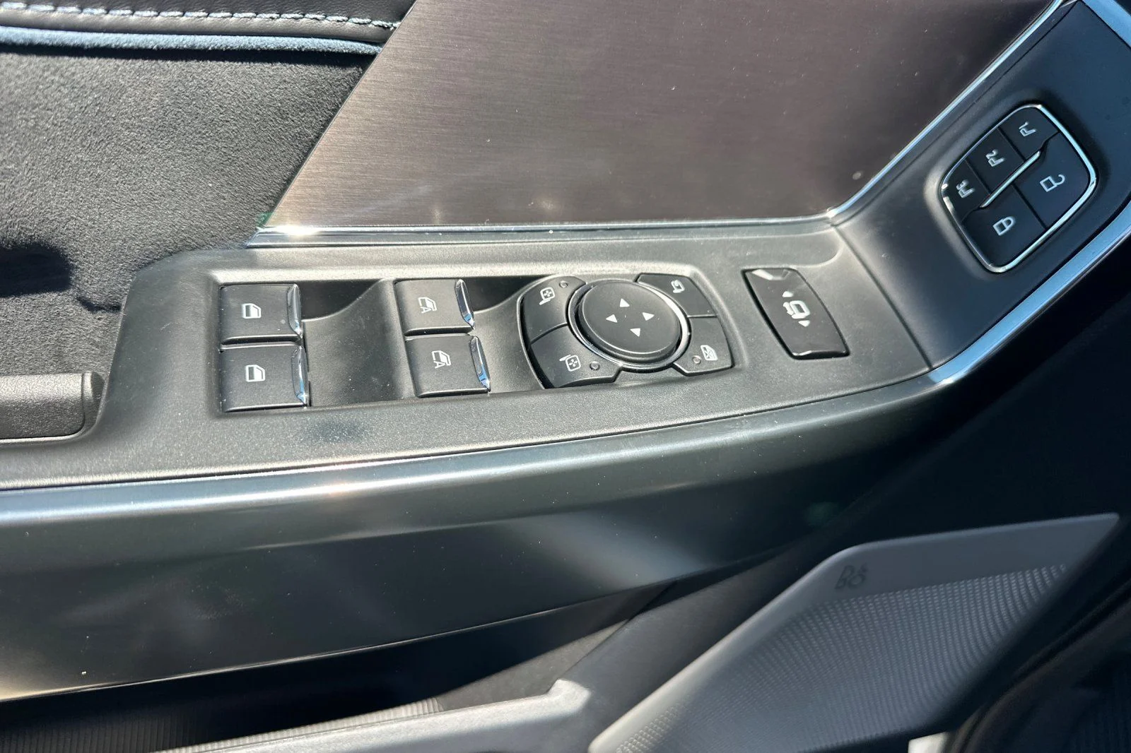 New 2026 Star White Metallic Tri-Coat Ford F-250® Platinum® image 10