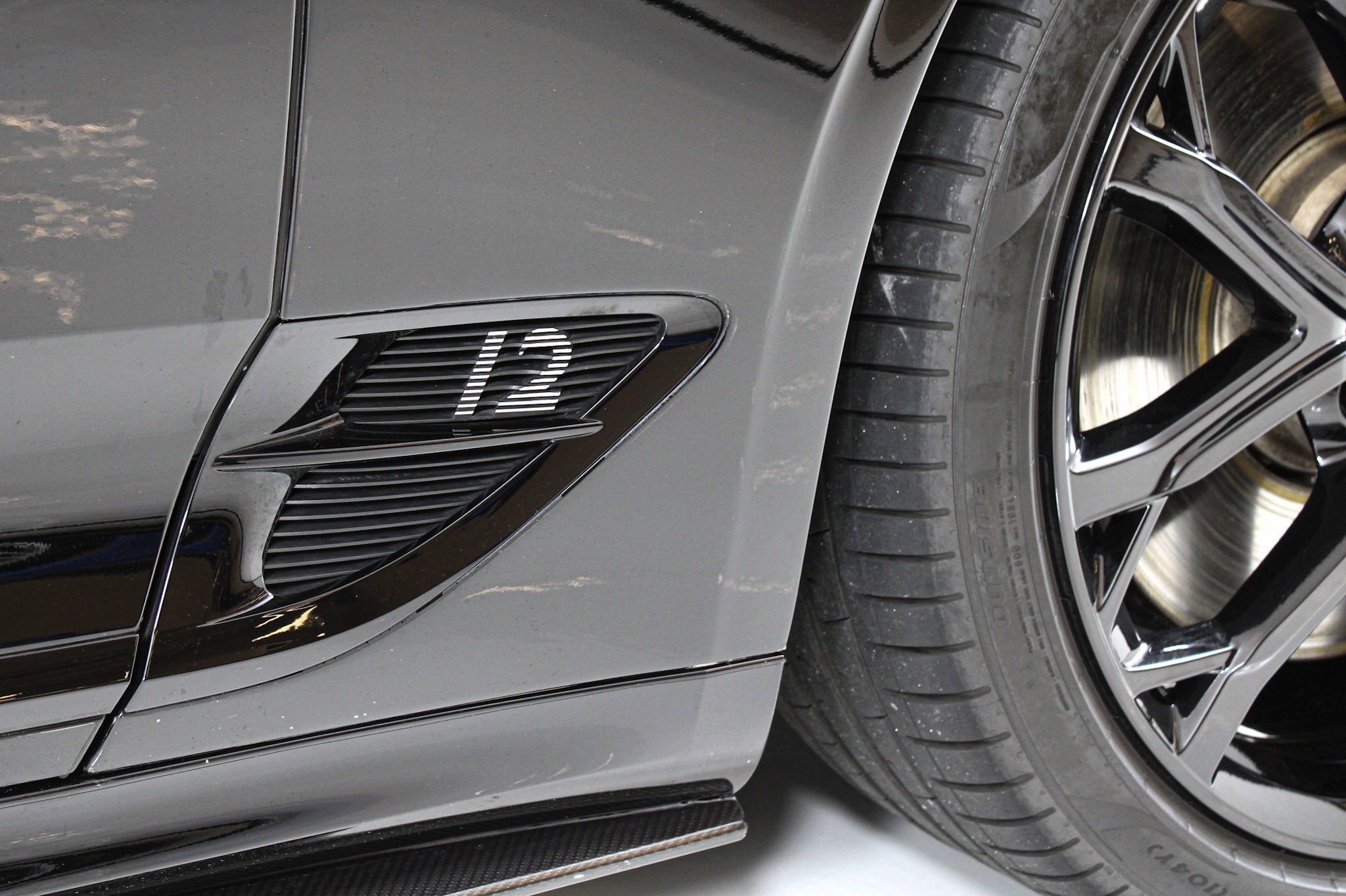 Used 2024 Black Bentley  image 5