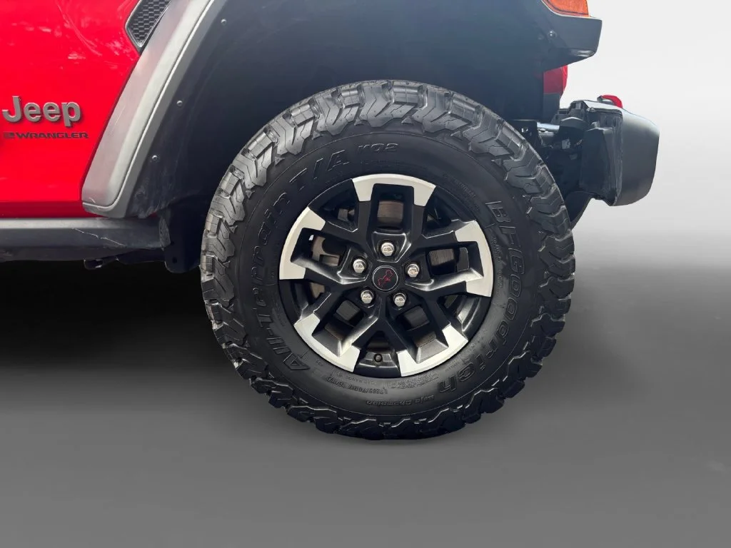Used 2025 Red Jeep Rubicon image 16