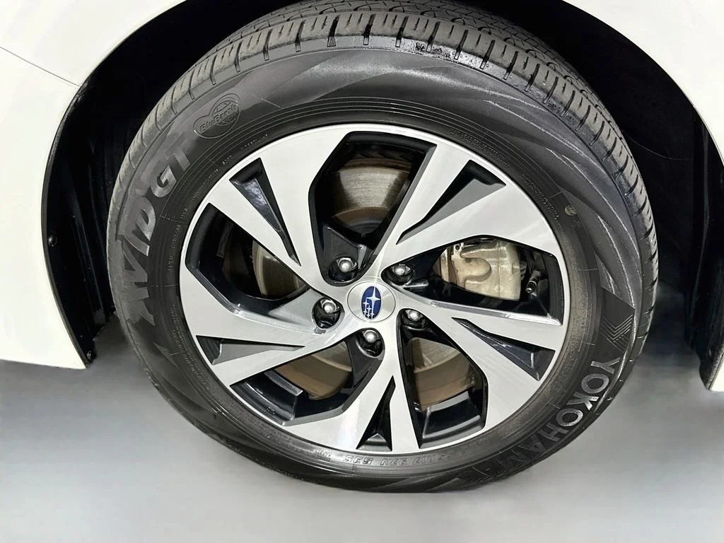 Used 2024 Crystal White Pearl Subaru Premium image 33