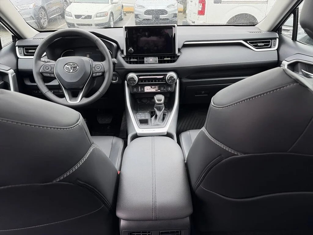 Used 2025 Blueprint Toyota XLE AWD Dilawri Certified   Local BC   1 OWNER image 28