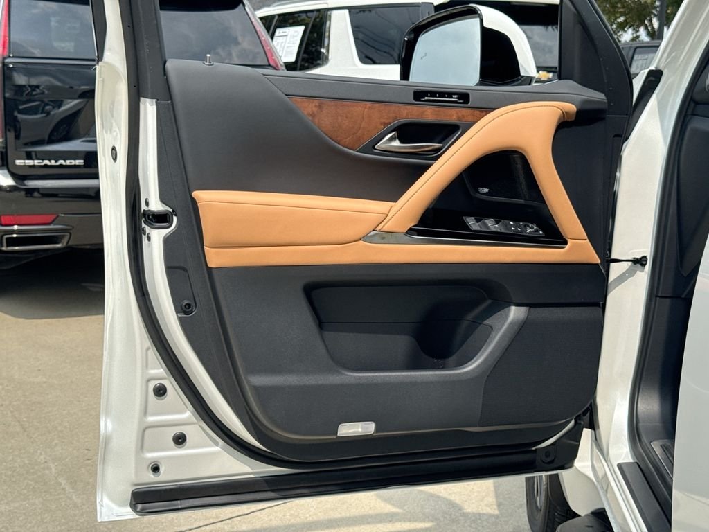 New 2026 Eminent White Pearl Lexus PREMIUM image 12