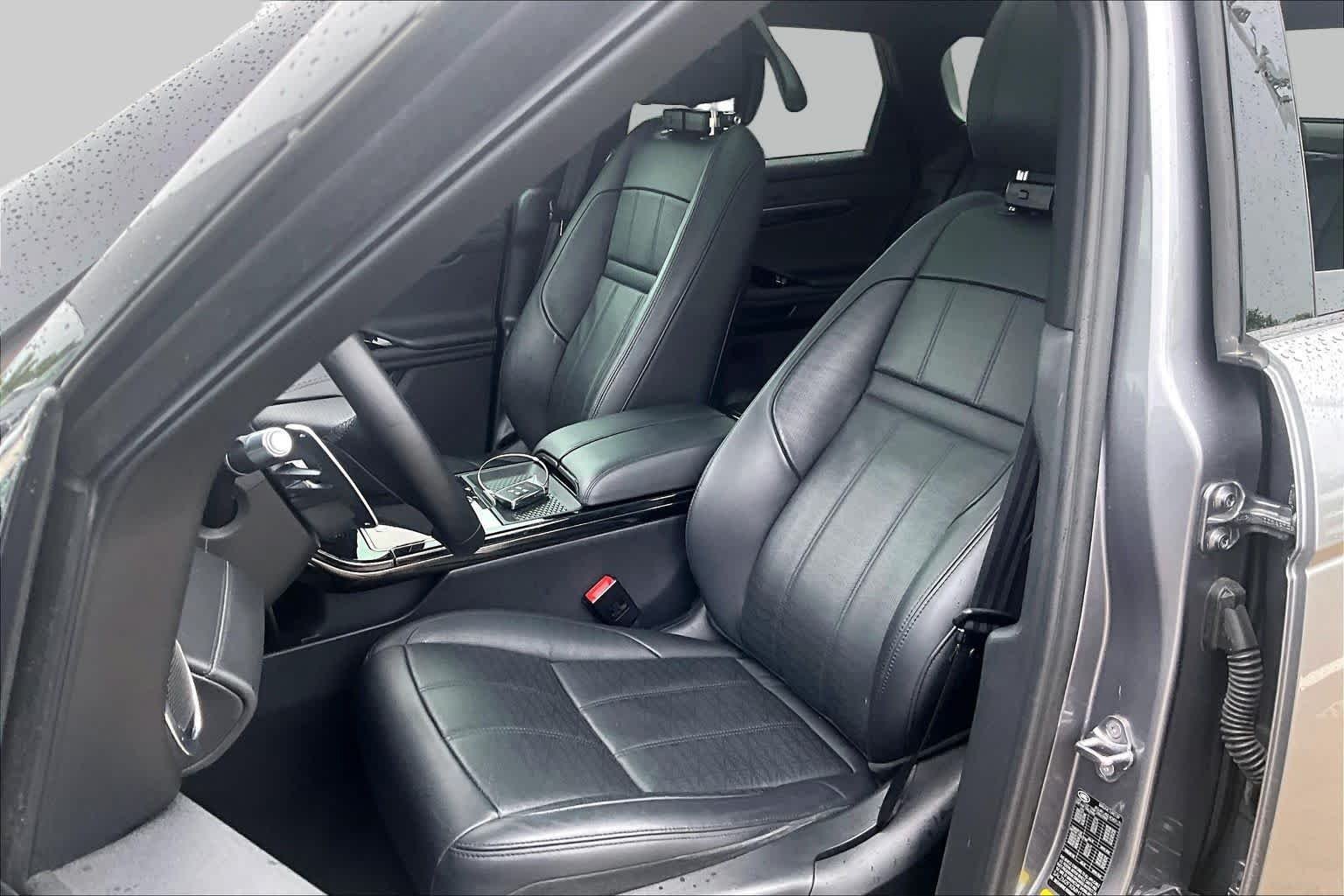Used 2021 Eiger Grey Metallic Land Rover R-Dynamic HSE image 7